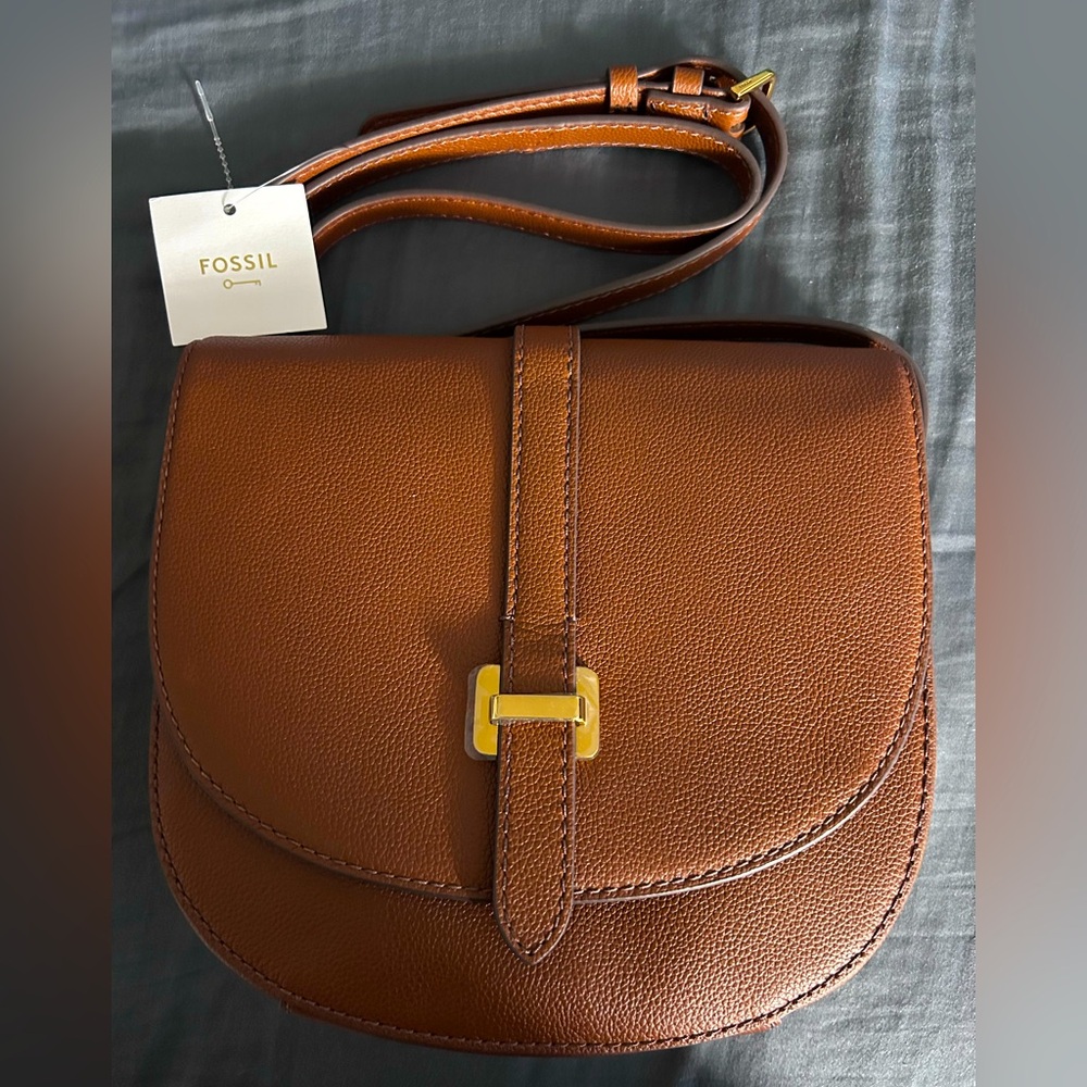 Fossil Emery Crossbody Brown Leather Crossbody Bag.